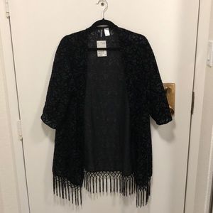 Black fringe kimono
